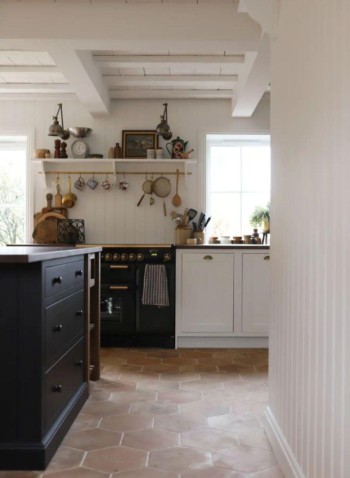 Andalucia Granada hexagon terracotta effect floor tiles in the kitchen of deardandelionhome