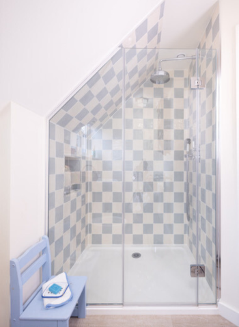 Checkerboard shower by Lizzy Seigne at Studio Seigne