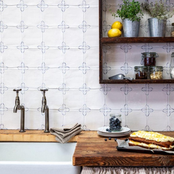 Delft floral corner motif handpainted wall tiles