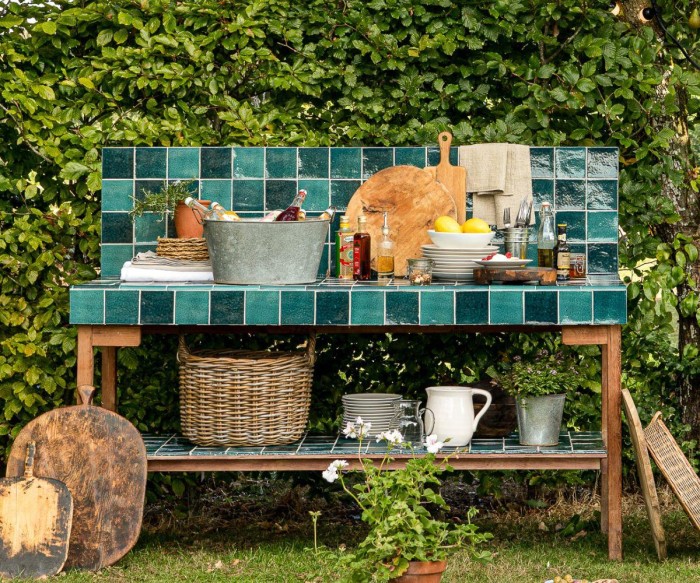 Isles Raasay outdoor kitchen and bar
