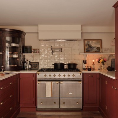 A Delft Corner kitchen with Caisley