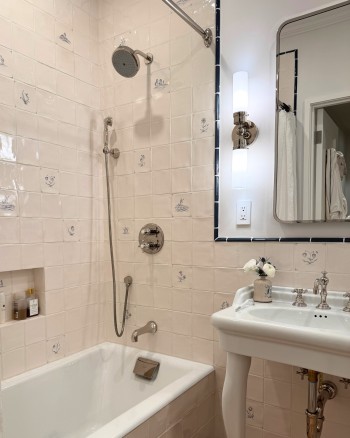 Classic delft bathroom chalk white sylvia andalucia floor nyc customer 2