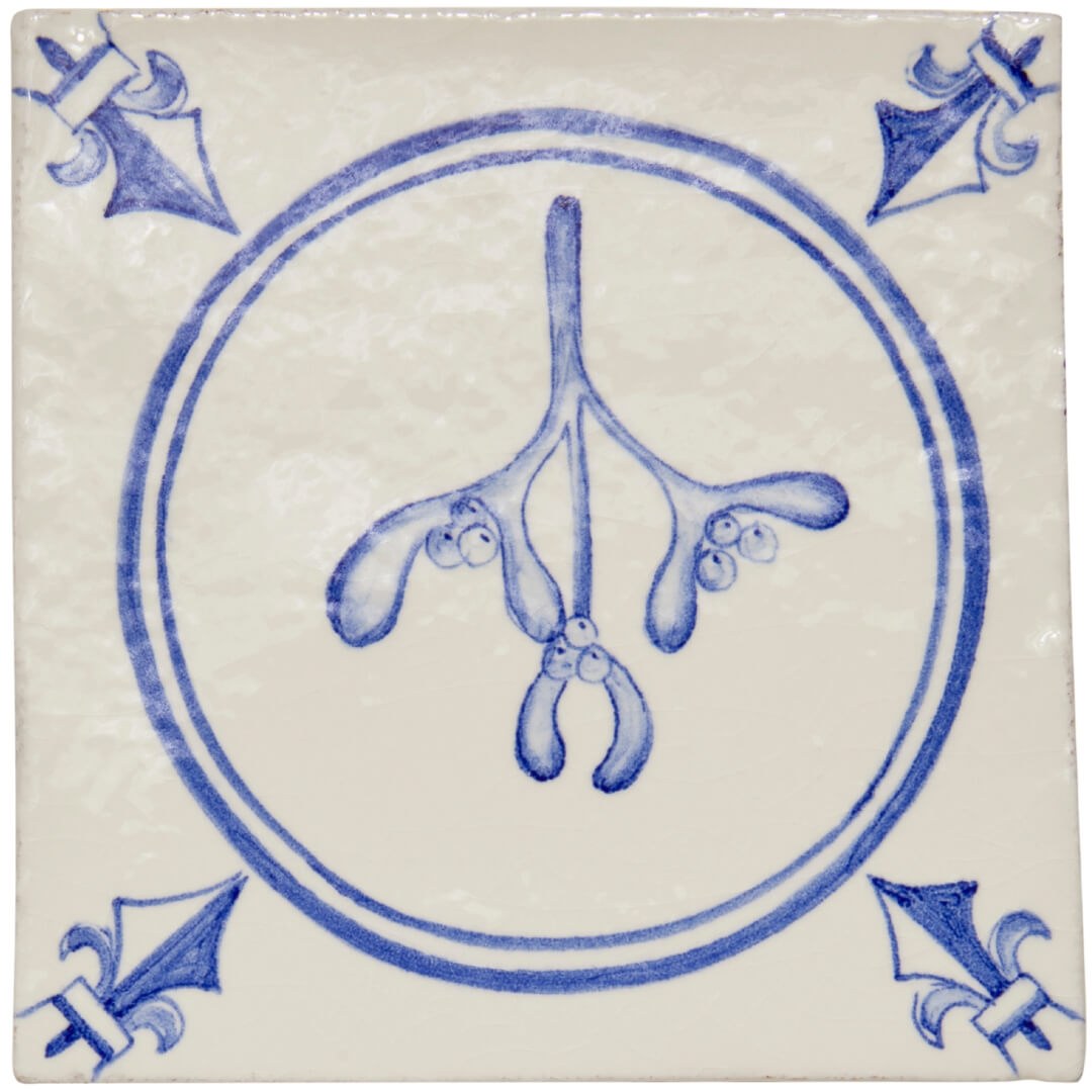 White Hart Mistletoe in Circle, product variant image
