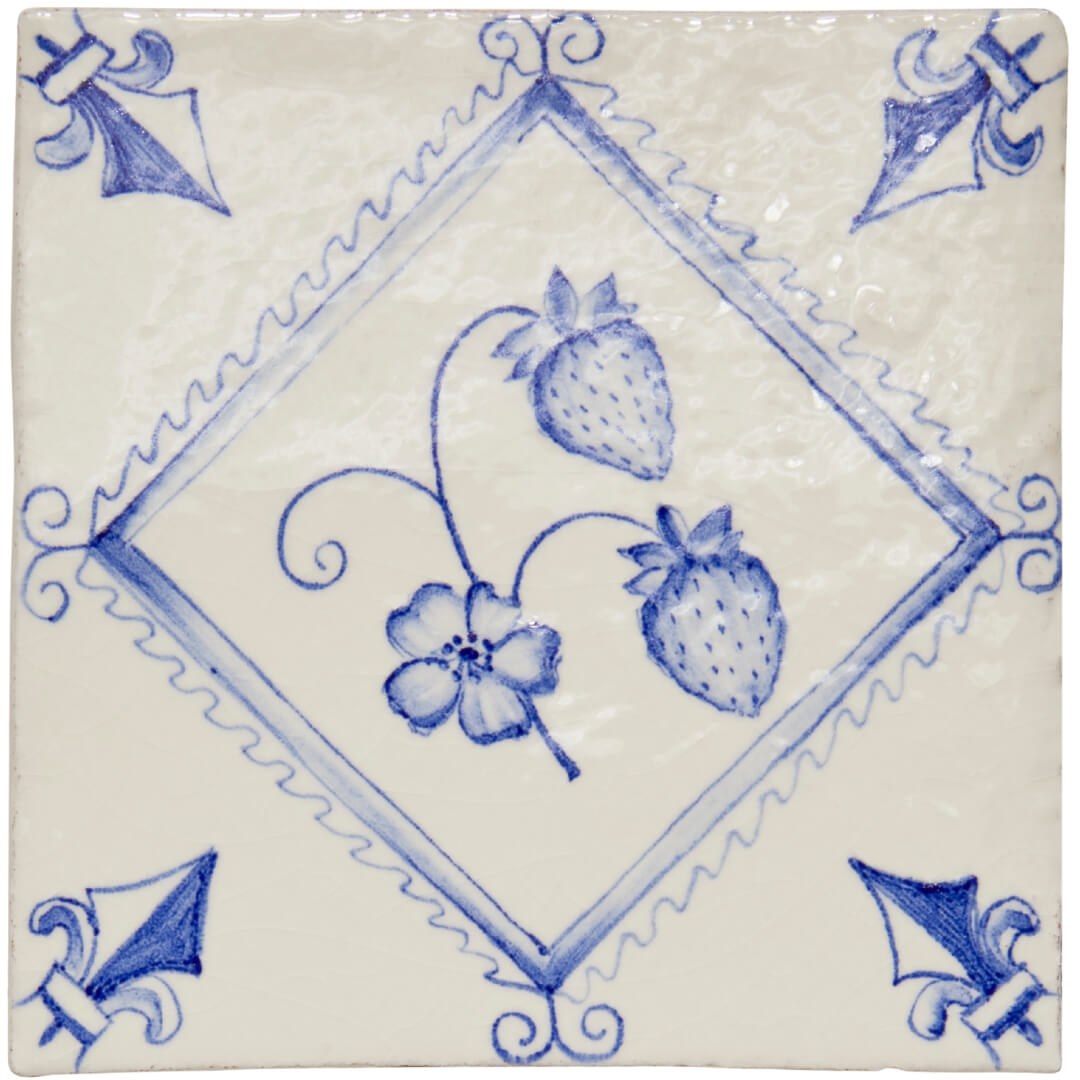 White Hart Wild Strawberry in Diamond, product variant image