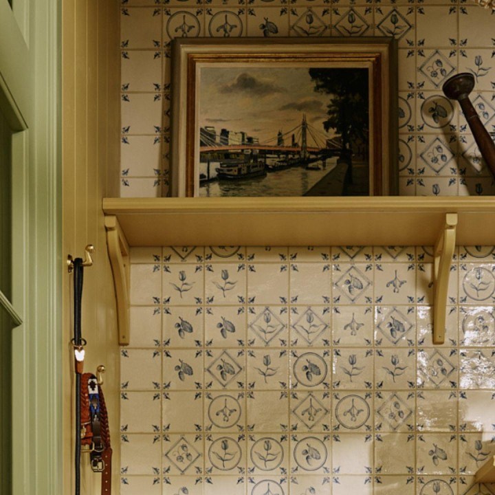 The White Hart wowhouse close up 6