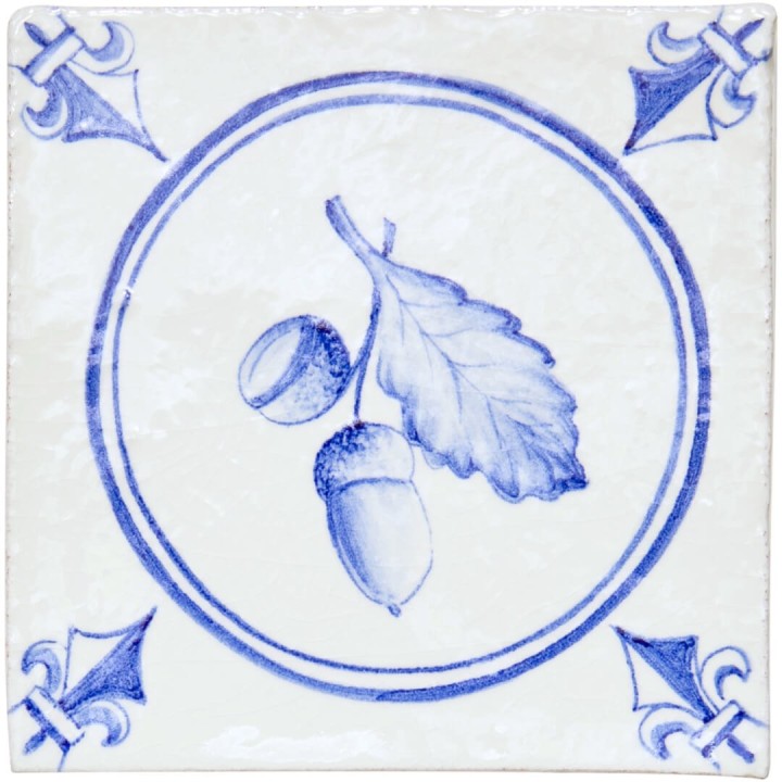 White Hart Oak Leaf Circle Chalk White cutout
