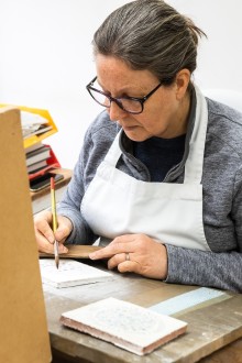 Kirsty handpainting king charles coronation tile portrait 1