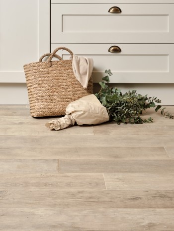 Scandi White and Bright Weathered Oak Almond WEB