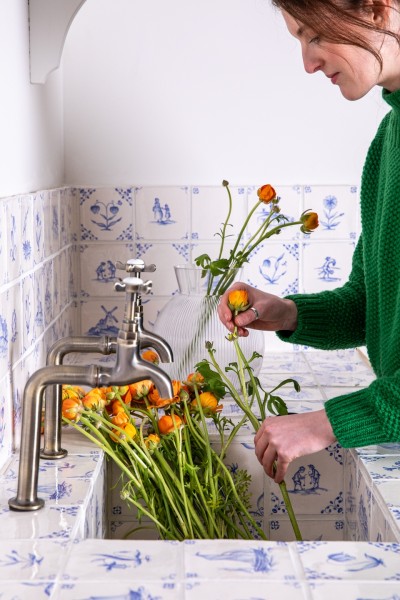 Come and play! Create your own custom Delft tiles