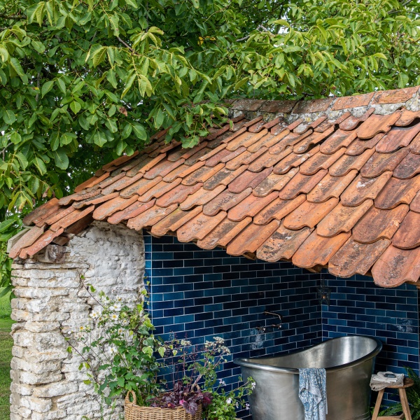 Isles islay skinny metro brick bath portrait loggia