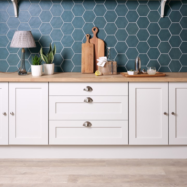 Latitude Dogger hexagon wall tiles and Weathered Oak Porcelain Floor Tiles in Honey