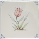 Cut out of an ivory square tile with hand painted delft corners and red tulip
