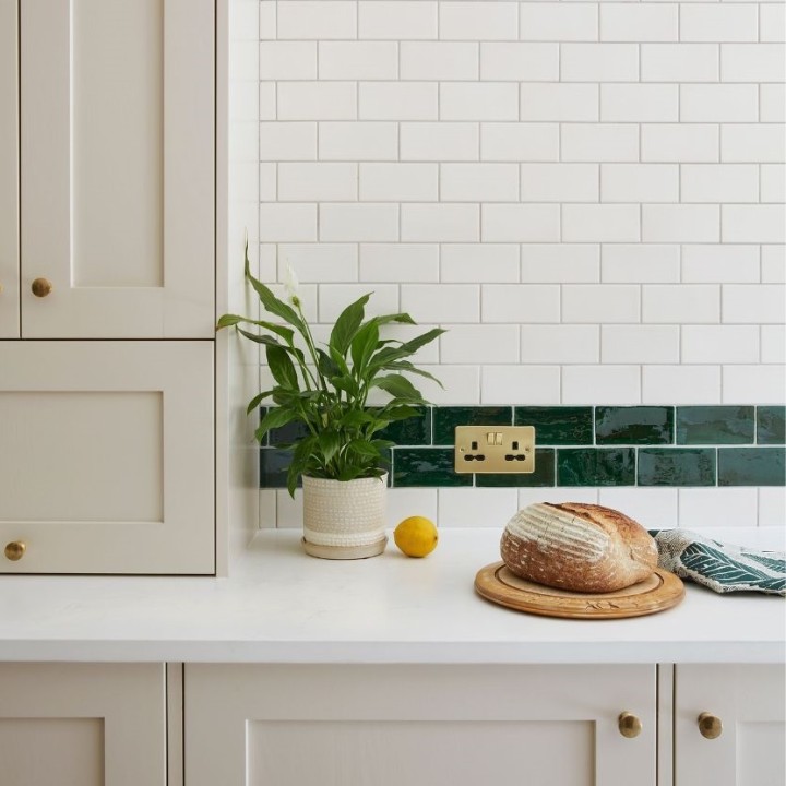 Soho So Emerald green wall tiles in kitchen creating horizontal stripe effect