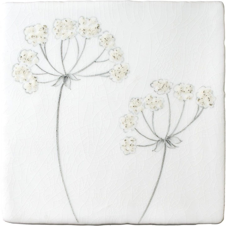 Cut out of a white square tile with a cow parsley illustration in a charcoal style
