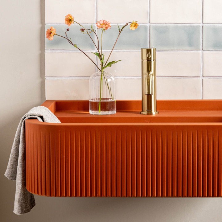 Vintage Tulle Lace Kast Sink Ember straight