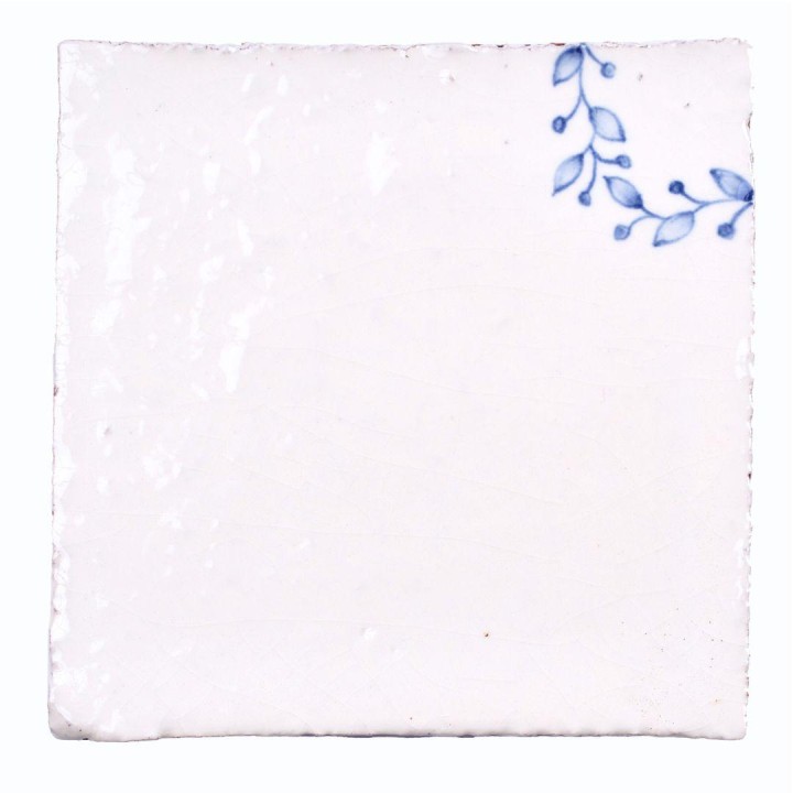 Wilding Border Corner on Chalk White