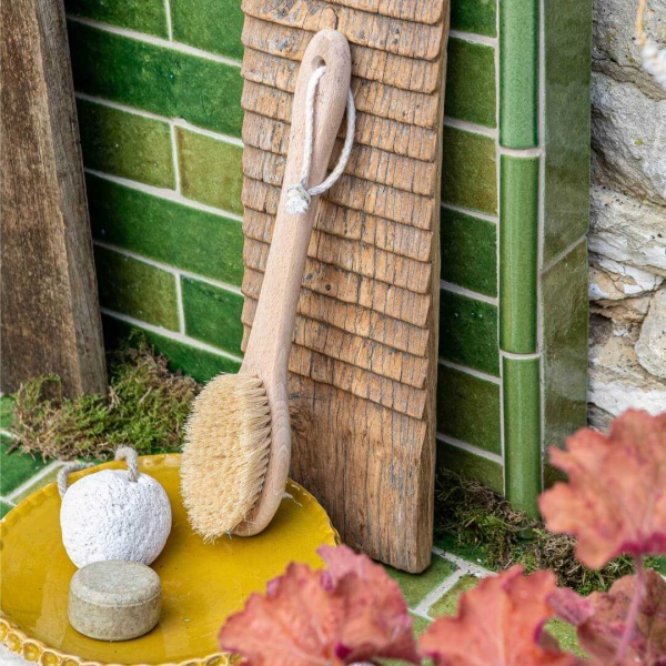 Isles Skype outdoor shower trim piece