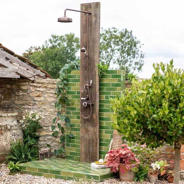 Isles Skype outdoor shower