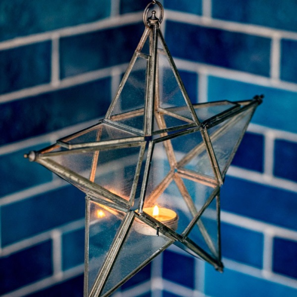 Isles islay skinny metro brick bath portrait detail shot star candle WEB