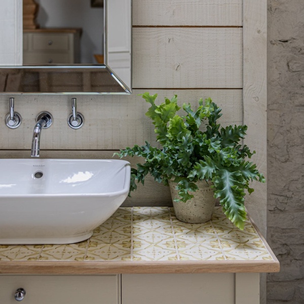 Ana amber sink lifestyle white grout web