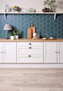 Latitude Dogger Hexagon Weathered Oak Honey Kitchen Portrait